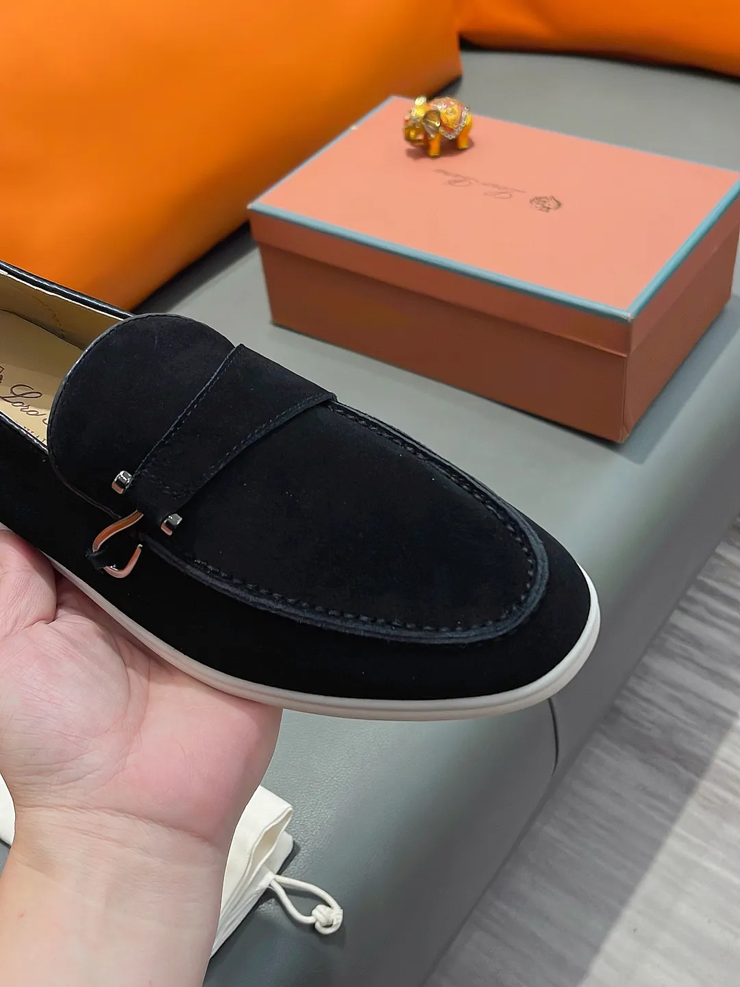 Men's shoes LORO PIANA "LP" P420 Regular size: 38-44 (casual shoes) Product materials: Selected high-mercerized suede upper, comfortable sheepskin lining; original outsole.